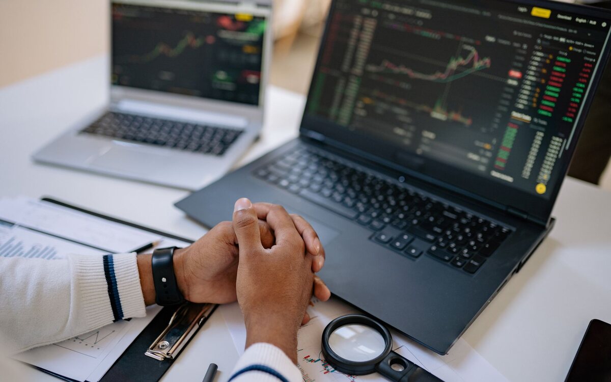 كيف تتحقّق من الروابط الخلفية لموقع